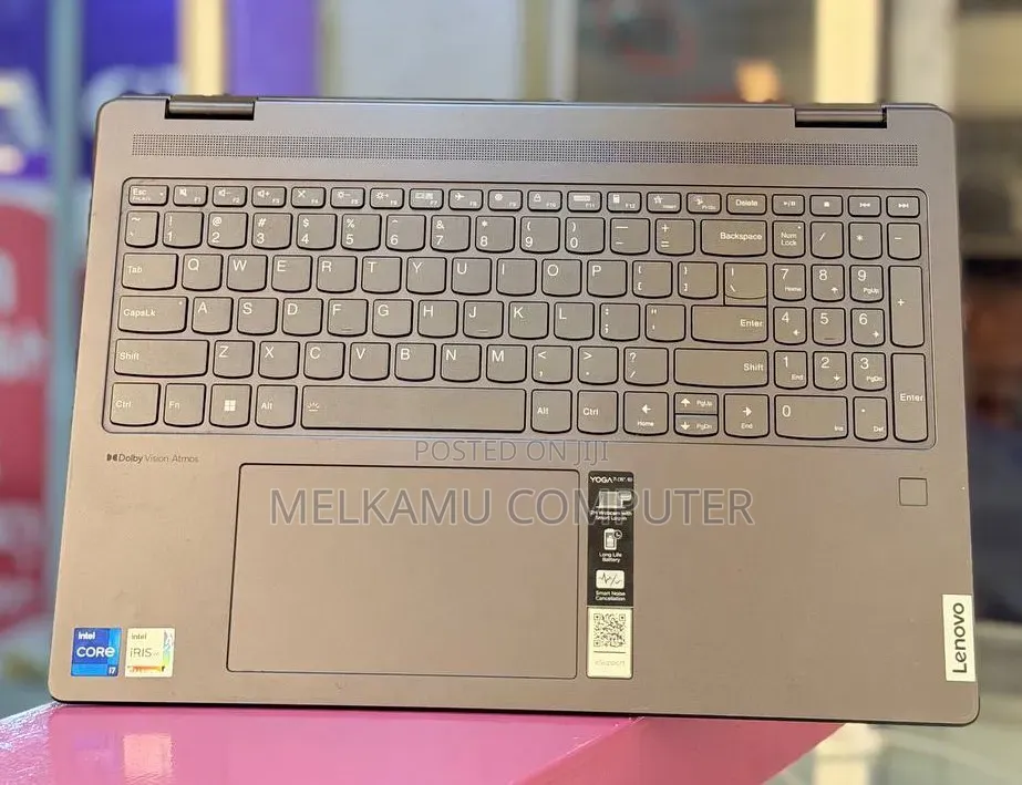 New Laptop Lenovo Yoga 7i 16GB Intel Core i7 SSD 512GB