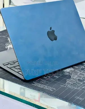 New Laptop Apple MacBook Air 2022 M2 16GB Apple M2 SSD 512GB
