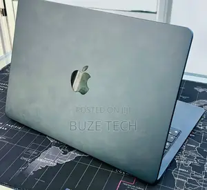 New Laptop Apple MacBook Air 2022 M2 16GB Apple M2 SSD 512GB