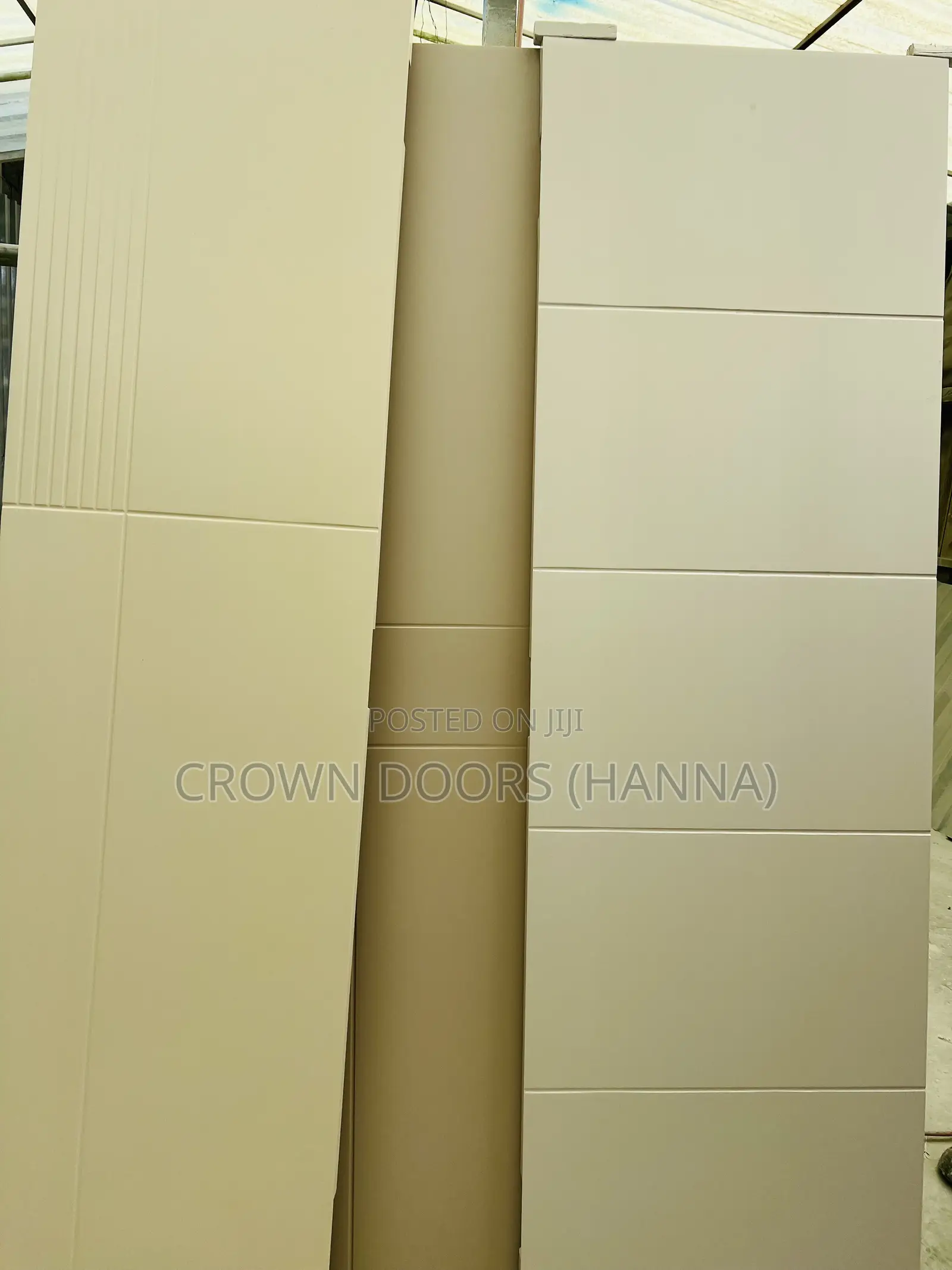 Crown Wooden Door for Main Gates