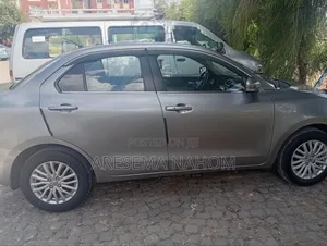 Suzuki Dzire 2022 Silver