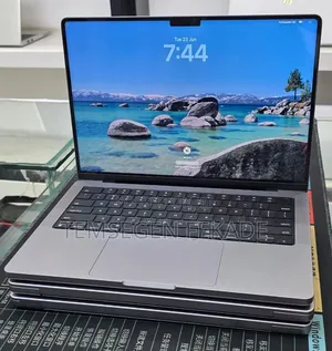 New Laptop Apple MacBook Pro 2020 M1 32GB Apple M1 Pro SSD 512GB
