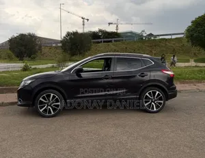 Nissan Qashqai 2017 Brown