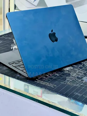 New Laptop Apple MacBook Air 2022 M2 16GB Apple M2 SSD 512GB