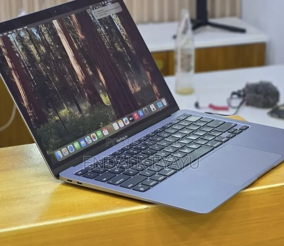 New Laptop Apple MacBook Air 2020 M1 16GB Apple M1 SSD 256GB