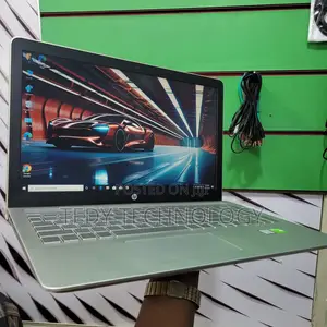 Laptop HP Pavilion 15 8GB Intel Core i5 HDD+SSD 128GB