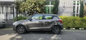 Suzuki Swift 2022 Brown