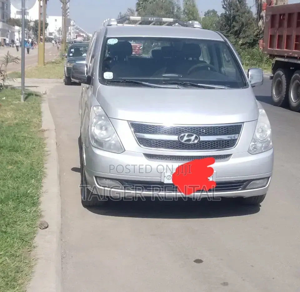 Hyundai H1 2012 Grey
