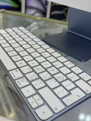 New Laptop Apple MacBook Air 2024 M3 8GB Intel Core i7 SSD 256GB