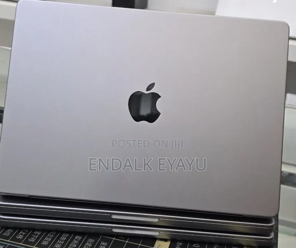 New Laptop Apple MacBook Pro 2021 M1 32GB Apple M1 Pro SSD 512GB