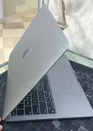 New Laptop Apple MacBook Pro 2022 M2 8GB Apple M2 SSD 512GB