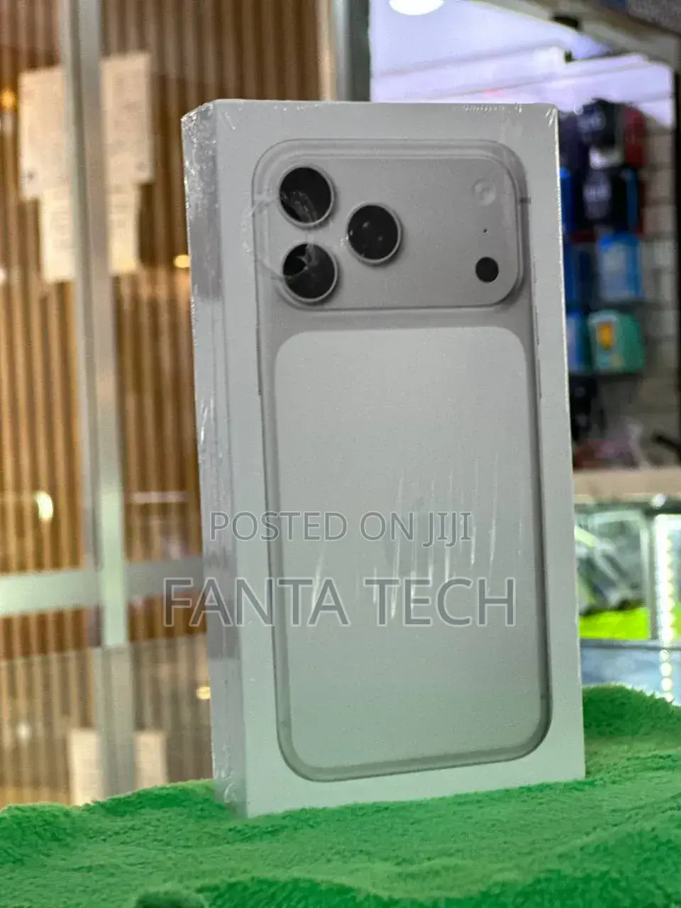 New Apple iPhone 17 Pro Max 256 GB Silver