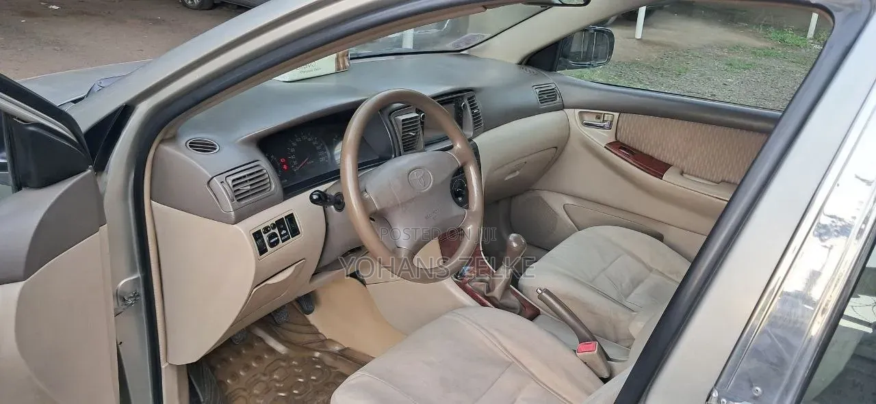 Toyota Corolla 2006 Gold