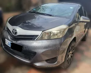 Toyota Yaris 2012 Gray