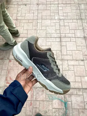Skechers Arch Fit Sneakers: