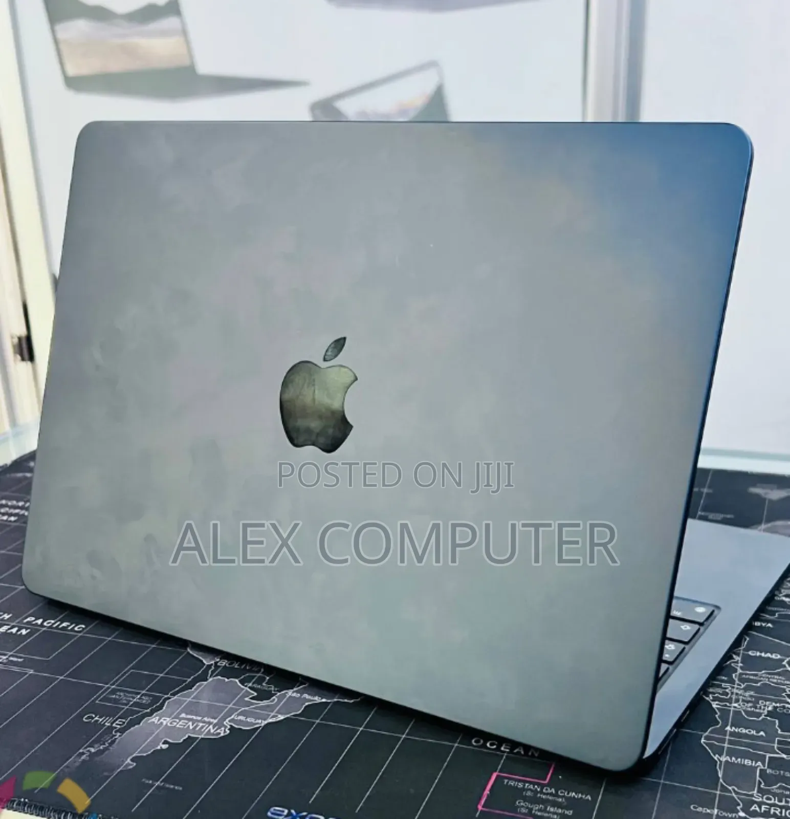 New Laptop Apple MacBook Air 2022 M2 16GB Apple M2 SSD 512GB