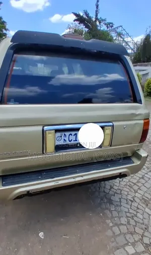 Car 2007 Gold