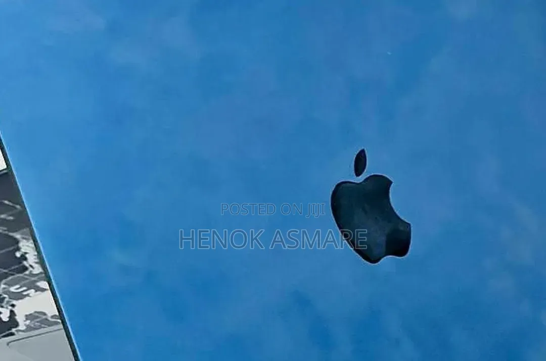New Laptop Apple MacBook Air 2022 M2 16GB Apple M2 SSD 512GB