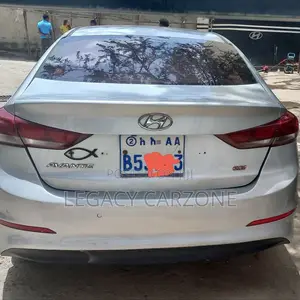 Hyundai Avante 2016 Silver