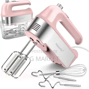 Hand Mixer With Turbo Botton