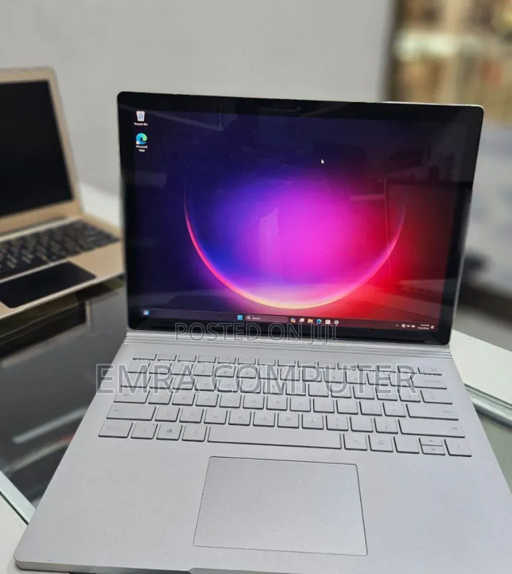 New Laptop Microsoft Surface Book 3 16GB Intel Core i7 SSD 256GB