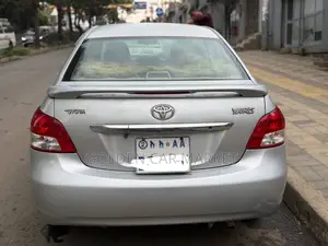 Toyota Belta 2007 Silver