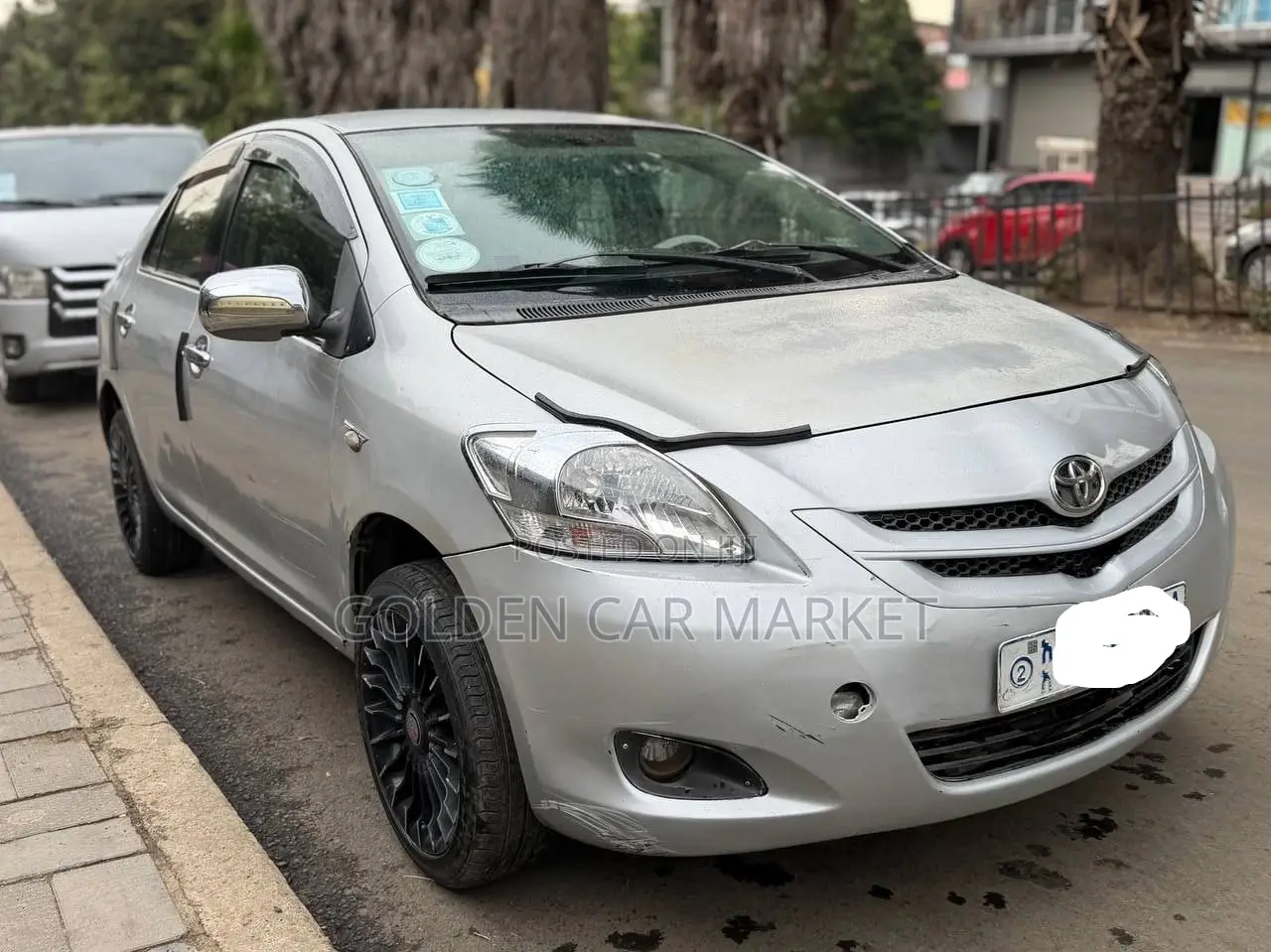 Toyota Belta 2007 Silver