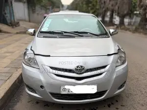 Toyota Belta 2007 Silver