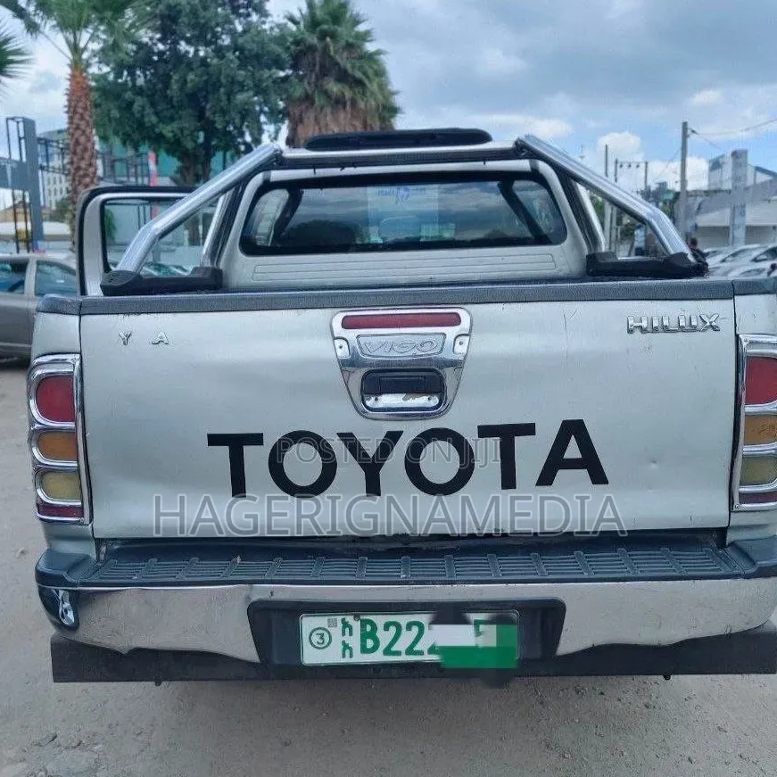 Toyota Hilux 2007 Silver
