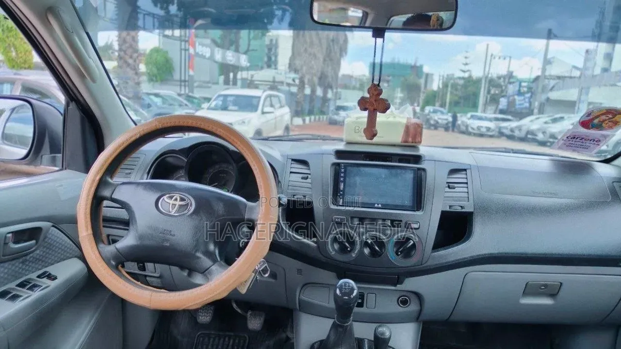 Toyota Hilux 2007 Silver