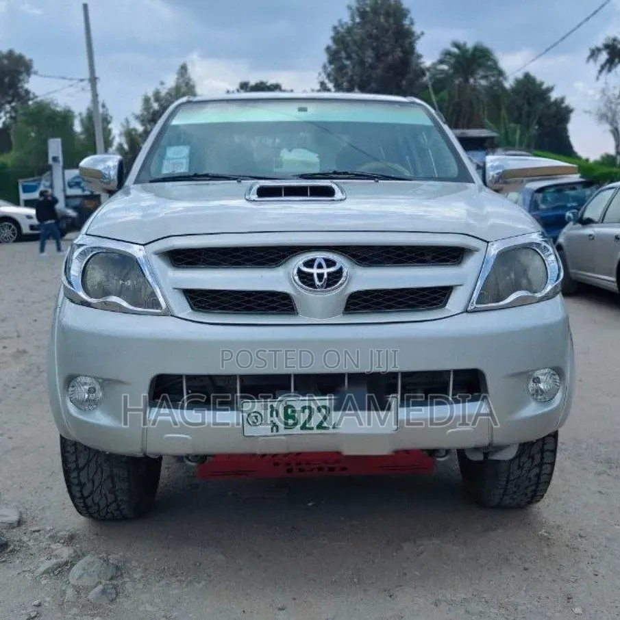 Toyota Hilux 2007 Silver