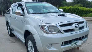 Toyota Hilux 2007 Silver