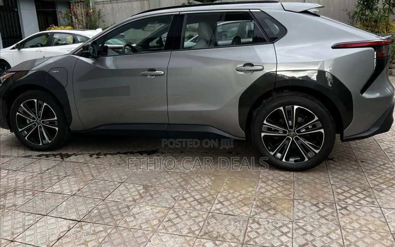 New Toyota bZ4X 2024 Gray