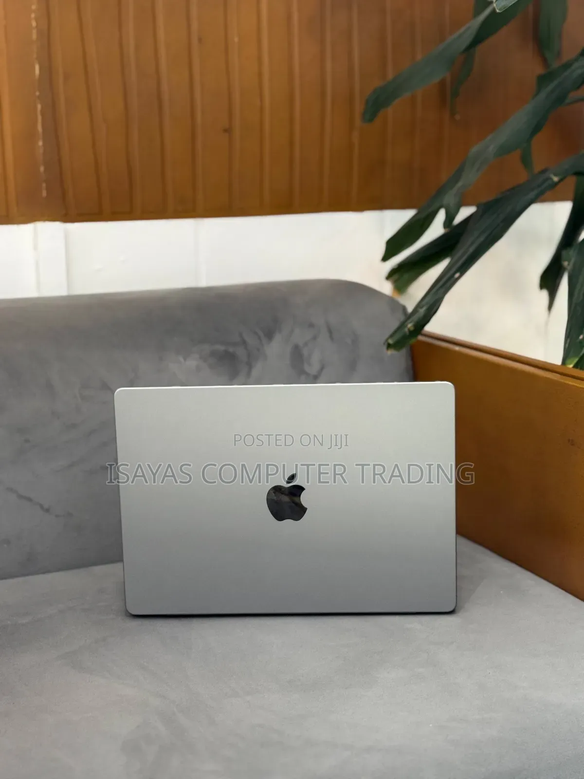 New Laptop Apple MacBook Pro 2021 M1 16GB Apple M1 Pro SSD 512GB