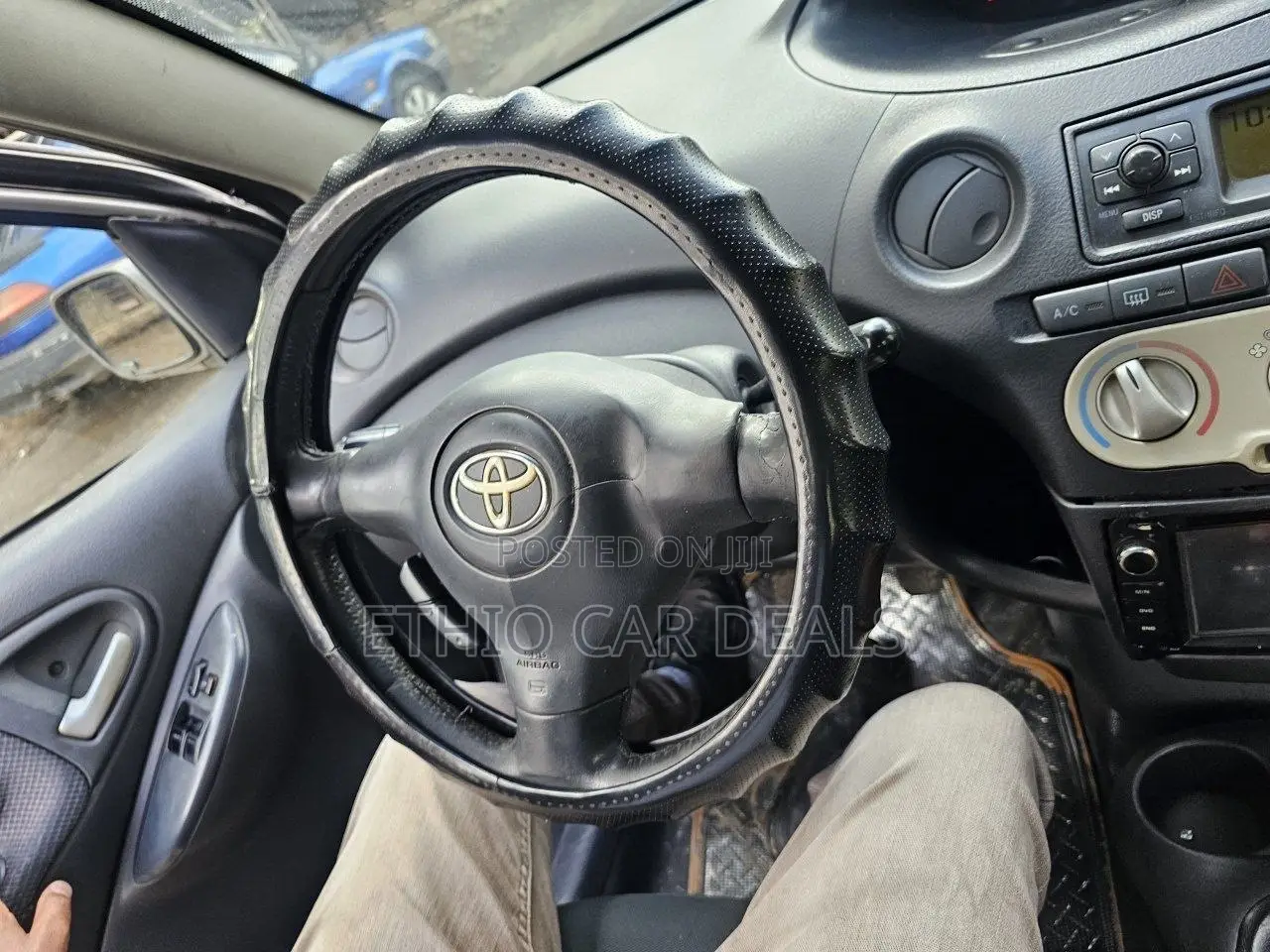 Toyota Vitz 2004 Gray