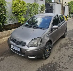 Toyota Vitz 2004 Gray