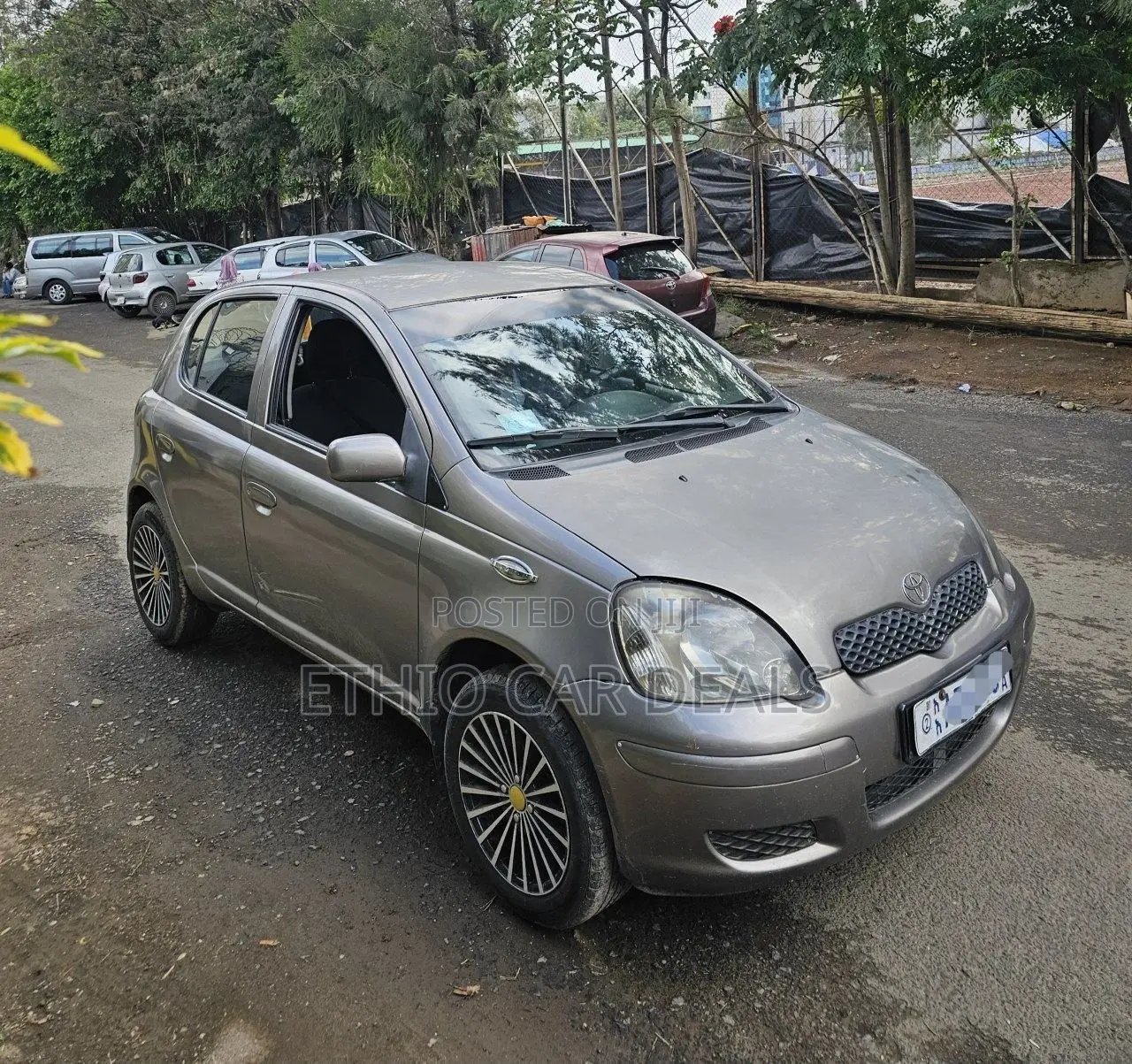 Toyota Vitz 2004 Gray