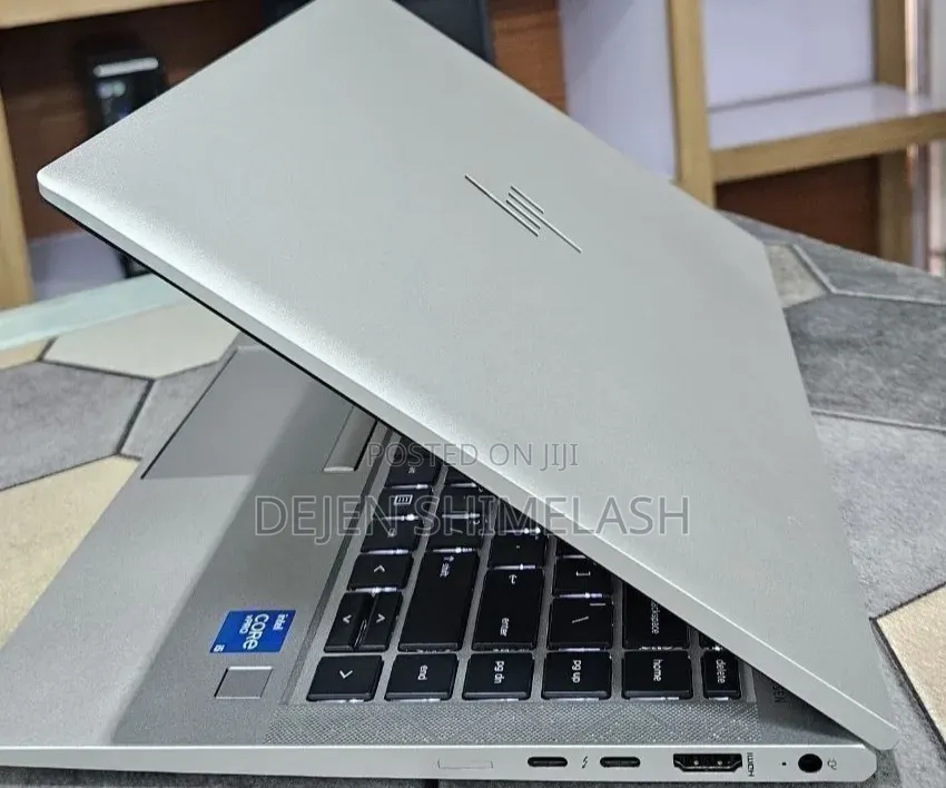 New Laptop HP EliteBook 840 G8 16GB Intel Core i5 SSD 512GB