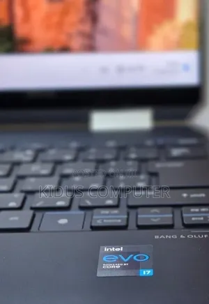 New Laptop HP Spectre 16GB Intel Core i7 SSD 1T