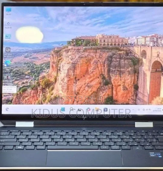 New Laptop HP Spectre 16GB Intel Core i7 SSD 1T