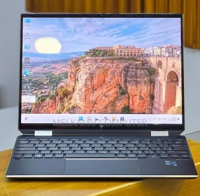 New Laptop HP Spectre X360 16GB Intel Core i7 SSD 1T