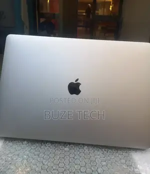 New Laptop Apple MacBook Pro 2018 16GB Intel Core i7 SSD 256GB