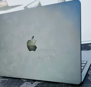 New Laptop Apple MacBook Air 2022 M2 16GB Apple M2 SSD 512GB