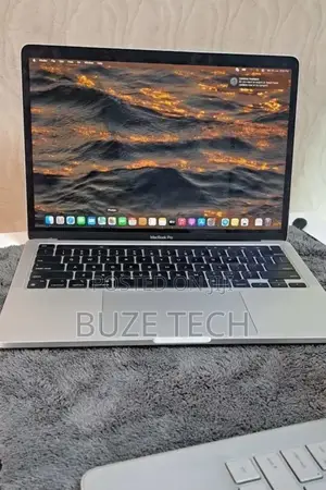 New Laptop Apple MacBook Pro 2020 M1 16GB Apple M1 Pro SSD 512GB