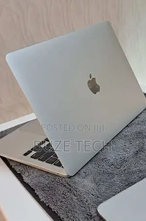 New Laptop Apple MacBook Pro 2020 M1 16GB Apple M1 Pro SSD 512GB