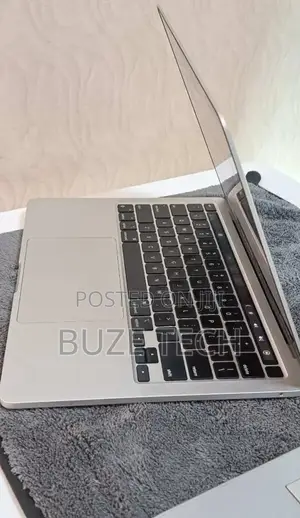 New Laptop Apple MacBook Pro 2020 M1 16GB Apple M1 Pro SSD 512GB