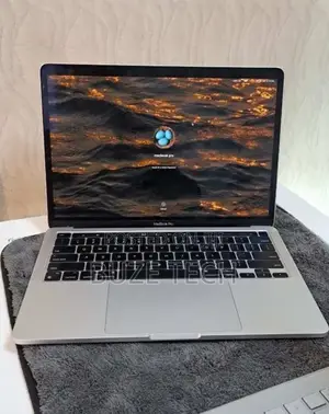 New Laptop Apple MacBook Pro 2020 M1 16GB Apple M1 Pro SSD 512GB