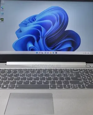 New Laptop Lenovo ThinkBook 13 16GB Intel Core i5 SSD 512GB