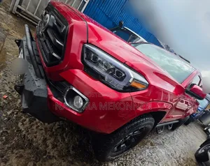 Toyota Tacoma 2018 Red