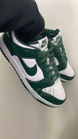 Nike Dunk Low,